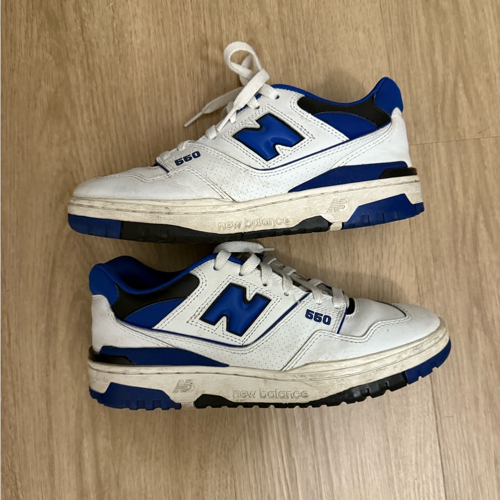 New Balance White and Blue 550 Sneakers - Picture 2 of 8